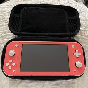 Used Ninentendo switch lite .